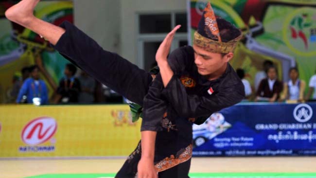 Siswa SMAN 1 Panji Situbondo, Raih Emas di Kejurnas Pencak Silat