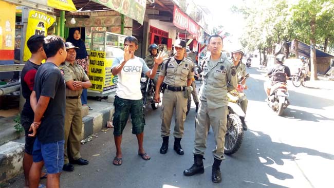 Ganggu Arus Lalin, Satpol PP Segera Tertibkan PKL Bandel