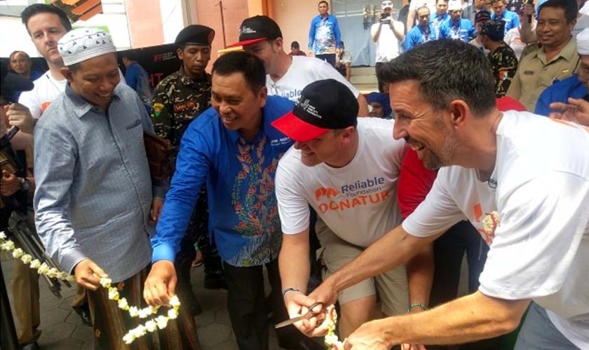 LPM Merak dan John Fawcett Foundation Gelar Operasi Katarak Gratis