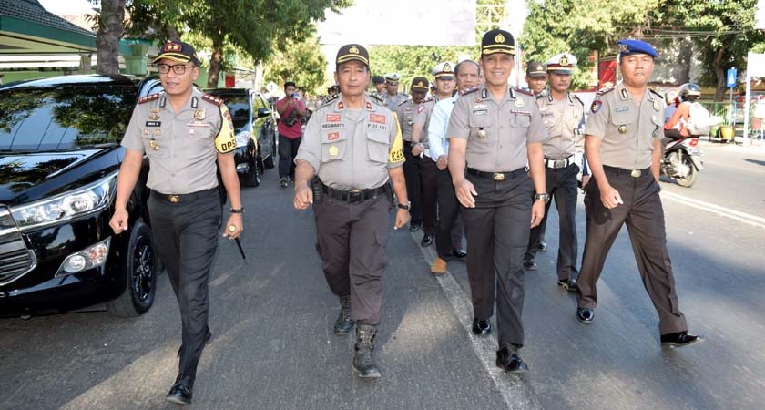 Sambut HUT TNI, Kapolres Situbondo Beri Kejutan Dandim 0823 Situbondo