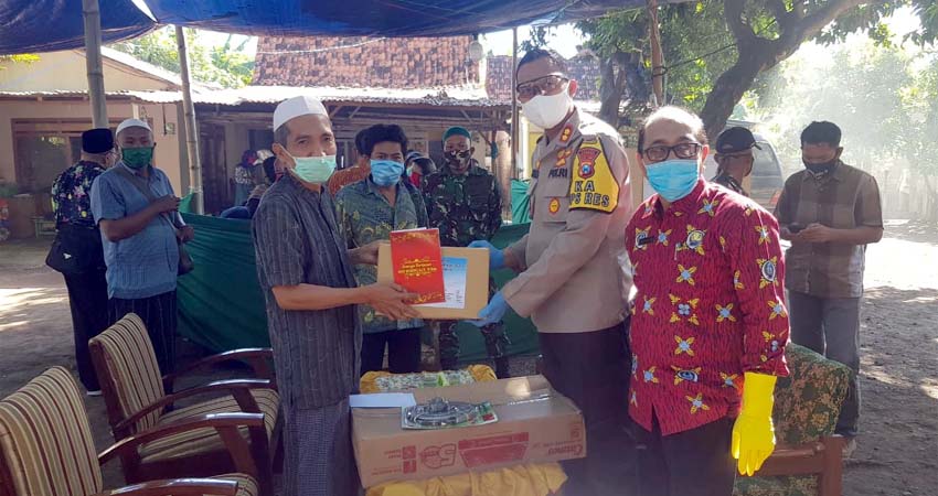 Tinjau Kampung Tangguh Semeru, Forpimda Situbondo Beri Bantuan Sembako Dapur Umum