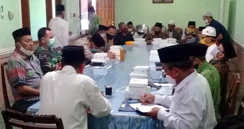 SILATURAHMI : Gugus Tugas Percepatan Penanganan (GTPP) Covid-19 Kabupaten Situbondo bersilaturrahmi ke Pimpinan Cabang NU Kabupaten Situbondo. (her)