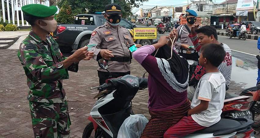 Hari Terakhir PPKM Mikro, Polres dan Kodim Situbondo Operasi Gabungan