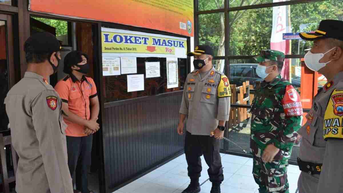 Libur Weekend, Kapolres Situbondo bersama Dandim Pantau Penerapan Prokes di Lokasi Wisata