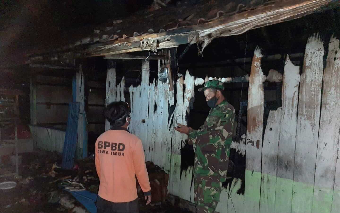 Pasutri Situbondo Terbakar Akibat Toko Sembako di Mlandingan Dilalap Si Jago Merah