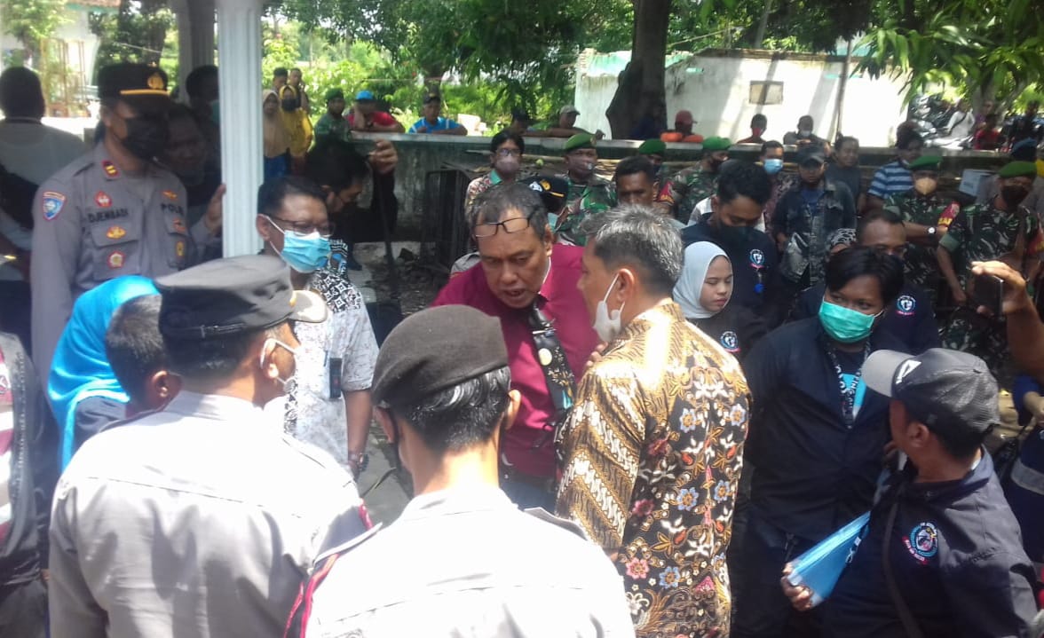 Eksekusi Bangunan dan Lahan di Panarukan Situbondo Berlangsung Alot