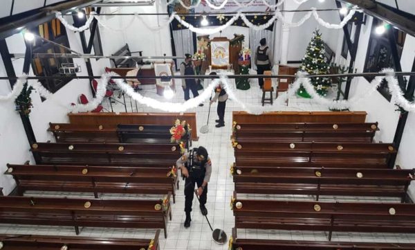 Jamin Keamanan Ibadah, Polres Situbondo Sterilisasi Gereja Sebelum Ibadah Natal