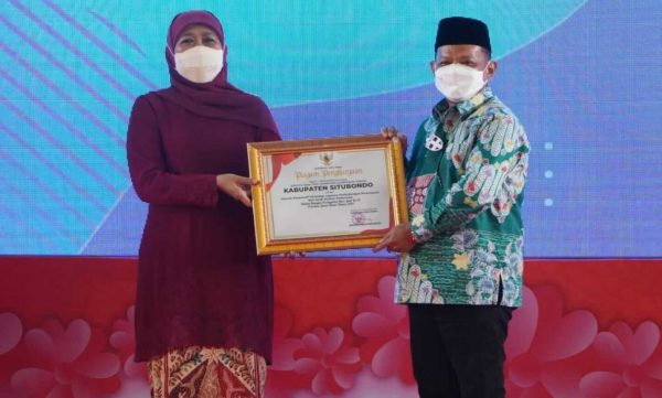 Responsif Terhadap Layanan Perlindungan Perempuan dan Anak, Pemkab Situbondo Raih Penghargaan dari Gubernur Jatim