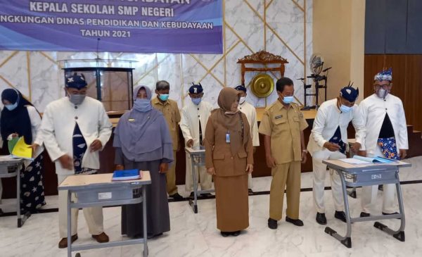 Dinas Pendidikan dan Kebudayaan Kabupaten Situbondo Gelar Serah Terima Jabatan