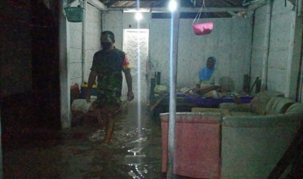 55 Rumah Warga di Desa Tanjung Pecinan Situbondo Terendam Banjir