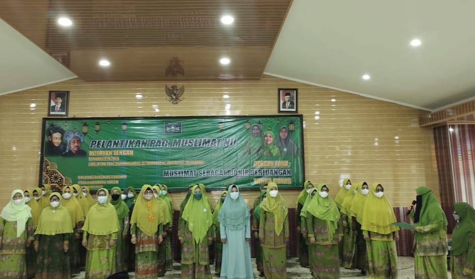 PC Muslimat NU Situbondo Lantik Lima Pengurus Anak Cabang NU Kecamatan