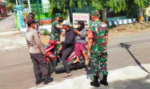 Terjaring Operasi Yustisi, 14 Warga Jatibanteng Situbondo Langsung Divaksin di Gerai