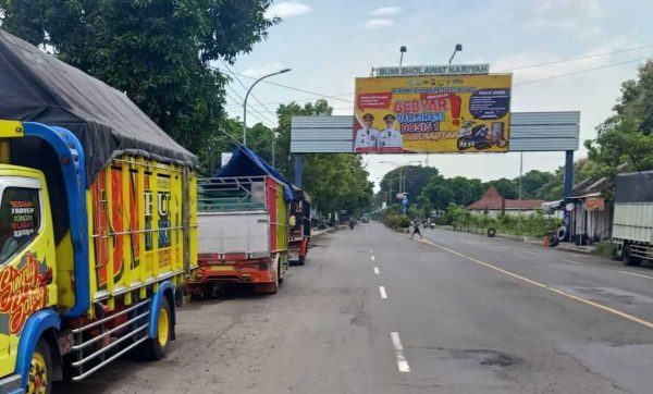 Himbauan Tak Direspon, Warga Lingkungan Karang Asem Situbondo Pertanyakan Ketegasan dalam Penertiban Parkir Sembarangan