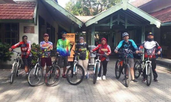 Peringati Ultah, Kasi PPB Perhutani Bondowoso Gelar Gowes dan Pemantauan di Wilayah Kawasan