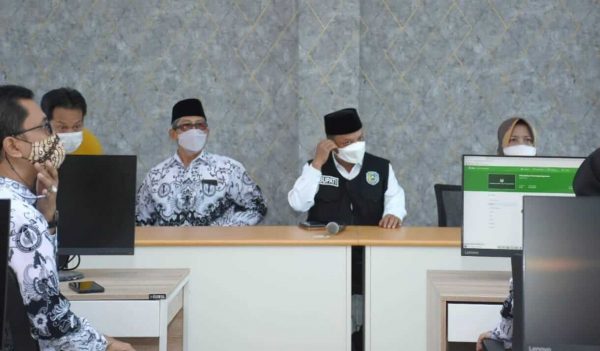 Kunjungi Kampus STKIP PGRI Situbondo, Bupati Karna Sampaikan Agar Mahasiswa Manfaatkan Beasiswa Situbondo Cerdas