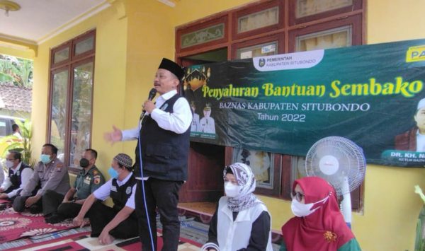 Bupati Situbondo dan Badan Amil Zakat Nasional bagikan Paket Sembako