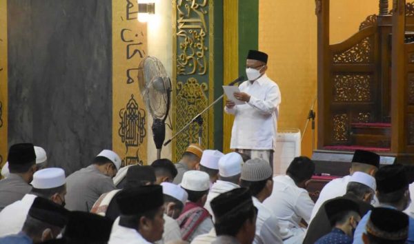 Salat Idul Fitri bersama Forkopimda, Bupati Situbondo Ajak Masyarakat Wujudkan Situbondo Berjaya