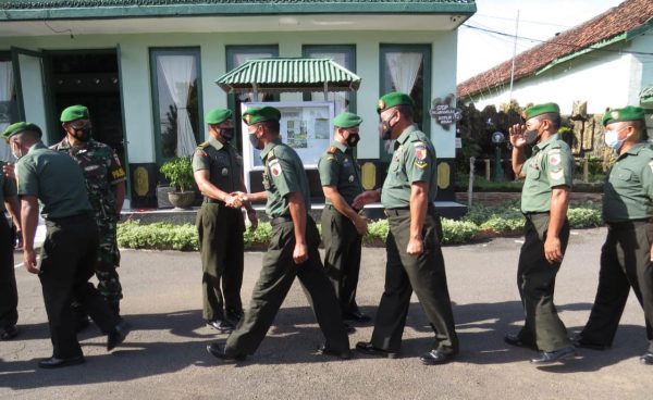 Dandim Situbondo Pimpin Apel Cuti Lebaran Gelombang Dua Prajurit dan PNS Kodim