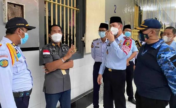 Kunjungi Rutan Situbondo, Dirkeswat Ditjenpas Kemenkumham Ingatkan Deteksi Dini Gangguan Keamanan