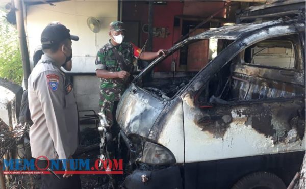 Ditinggal ke Warung, Mobil Tiba-tiba Kobarkan Api