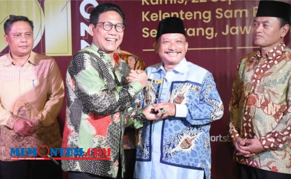 Bupati Situbondo Raih Penghargaan KDI Kategori Pelayanan Publik Smart Society