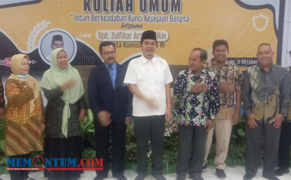 Anggota Komisi XI DPR RI Zulfikar Isi Kuliah Umum di Unars Situbondo