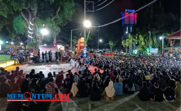 Forkopimda Situbondo bersama Aremania Gelar Salat Gaib dan Nyalakan 1000 Lilin