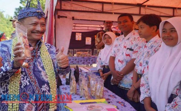 Hadiri Gelar Karya dan Gebyar Budaya SMPN 3 Panji, Bupati Situbondo Beri Apresiasi Positif